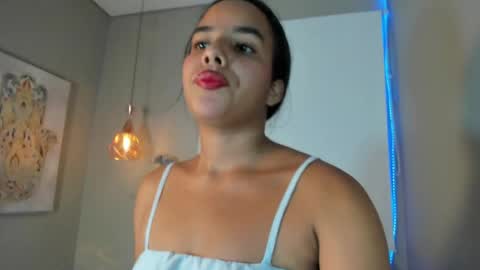 roxy_stone1 online show from June 6, 2026, 6:56 pm
