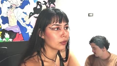 RoxyAron online show from November 19, 2025, 8:20 pm