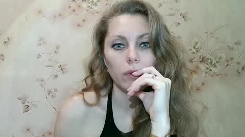 roxyfox18x01 online show from February 26, 2026, 7:29 am