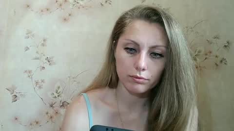 roxyfox18x01 online show from June 28, 2026, 8:42 am