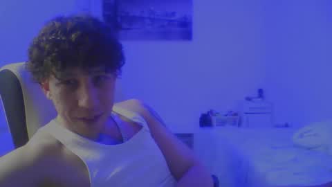 royalpapi12 online show from April 8, 2026, 7:14 pm
