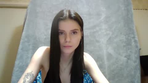 royalvelour online show from June 23, 2026, 8:40 pm