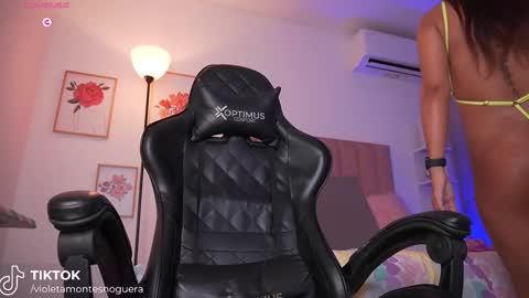 Snapshot of rubioberli chatting on September 14, 2025, 4:00 am RubiOberli 9 INCH Guys my blue page is available now online show from September 14, 2025, 4:00 am