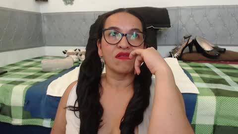 Snapshot of ruby_brown_ chatting on September 17, 2025, 7:37 pm Ruby online show from September 17, 2025, 7:37 pm