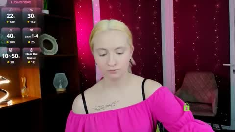 Snapshot of ruby_frost chatting on December 15, 2025, 7:51 pm ruby frost online show from December 15, 2025, 7:51 pm