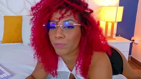 ruby_rogers_ online show from September 11, 2025, 2:39 pm