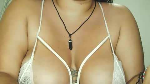 Snapshot of rubyhotmoon chatting on April 10, 2026, 9:52 pm RUBY online show from April 10, 2026, 9:52 pm