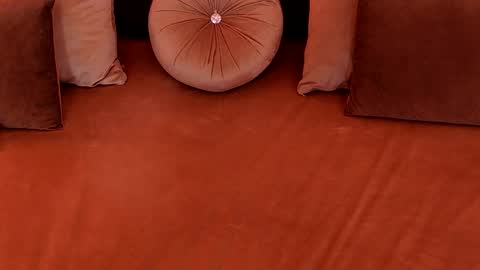 Ruby Luxe online show from April 1, 2026, 5:08 am