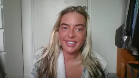 Snapshot of rubyredxxxoxxx chatting on January 4, 2025, 10:05 am rubyredxxxoxxx online show from January 4, 2025, 10:05 am