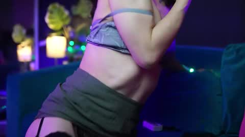  Ruby  online show from October 25, 2025, 10:59 pm