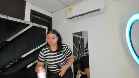 rubyxht online show from December 14, 2025, 12:32 pm