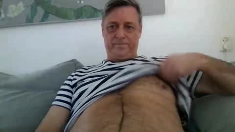 Snapshot of rudeski chatting on April 11, 2026, 1:48 pm rudeski online show from April 11, 2026, 1:48 pm