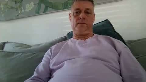 Snapshot of rudeski chatting on April 22, 2026, 3:57 pm rudeski online show from April 22, 2026, 3:57 pm