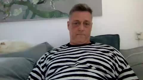 Snapshot of rudeski chatting on May 5, 2026, 3:09 pm rudeski online show from May 5, 2026, 3:09 pm