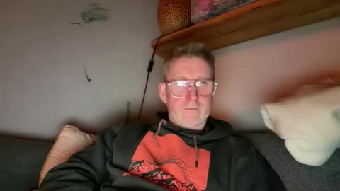 ruedog72 online show from October 12, 2025, 2:10 am