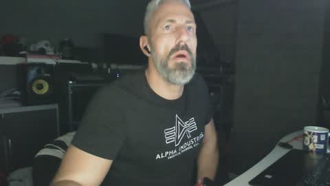 Snapshot of ruffi77 chatting on January 7, 2025, 6:48 am Chico que rico Caliente online show from January 7, 2025, 6:48 am