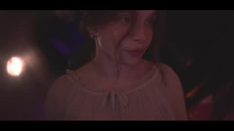 Elena online show from May 15, 2026, 9:44 pm