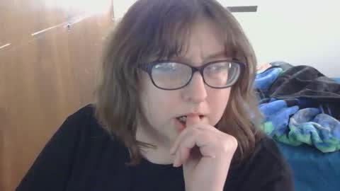 Snapshot of runny_eggs chatting on May 14, 2026, 2:02 pm runny_eggs online show from May 14, 2026, 2:02 pm