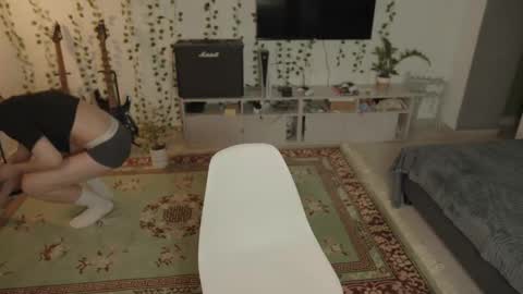 rusbradpitt online show from December 19, 2025, 3:30 pm