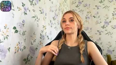 Snapshot of rusmedium chatting on June 14, 2026, 2:41 pm Lisa and Vlad online show from June 14, 2026, 2:41 pm