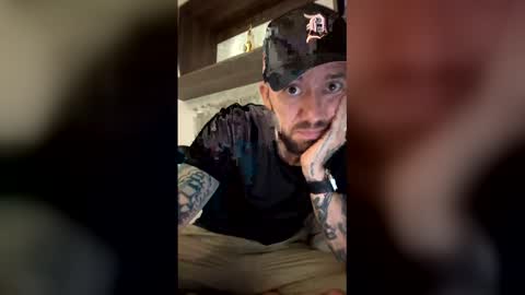 russo_fox online show from May 13, 2026, 1:58 am