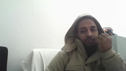 Snapshot of rwb17 chatting on January 1, 2025, 3:35 pm rwb17 online show from January 1, 2025, 3:35 pm