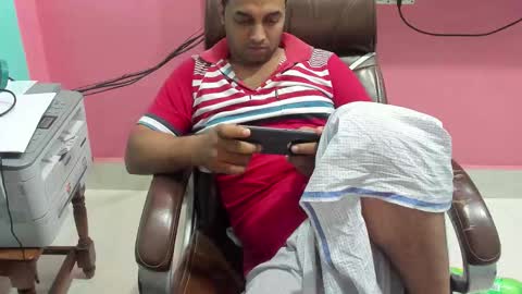 rwb17 online show from November 10, 2025, 3:55 pm