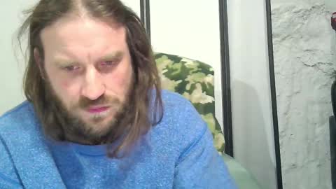 rwb1982 online show from December 21, 2025, 5:42 pm