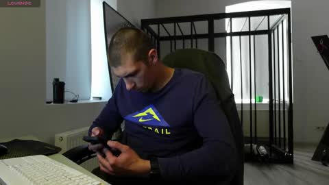 RYAN DOZER online show from September 28, 2025, 6:52 am