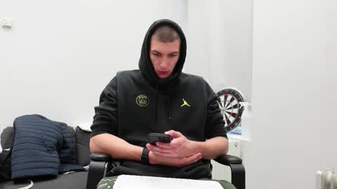 RYAN DOZER online show from October 4, 2025, 5:49 am