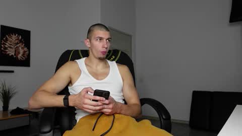 RYAN DOZER online show from October 25, 2025, 7:49 am