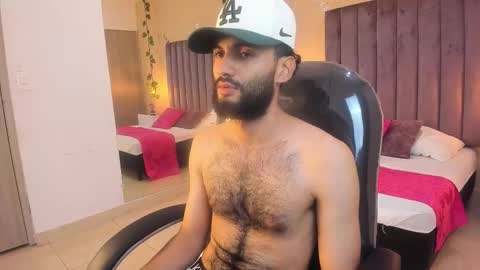 ryan_jackson_ online show from November 14, 2025, 4:33 am