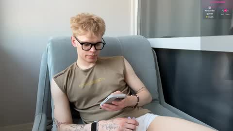 Snapshot of ryan_jeh chatting on May 18, 2026, 2:01 pm Kevin online show from May 18, 2026, 2:01 pm