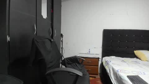 ryan_xc1 online show from April 3, 2026, 3:48 am