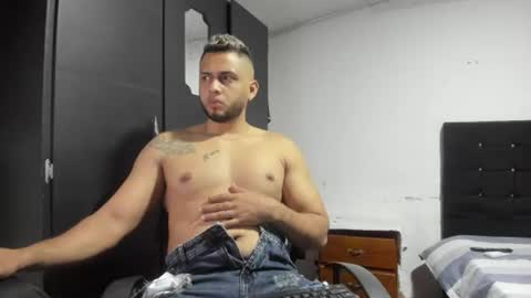 ryan_xc1 online show from July 3, 2026, 3:24 am