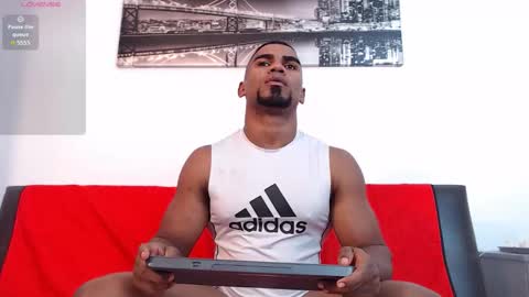 Instagram  Ryandwrn online show from September 28, 2025, 3:56 am