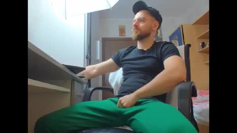 Ryanstone  online show from November 24, 2025, 5:40 am