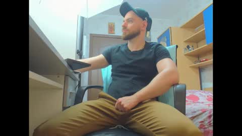 Ryanstone  online show from January 10, 2026, 5:42 am