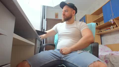 Ryanstone  online show from February 4, 2026, 5:35 am