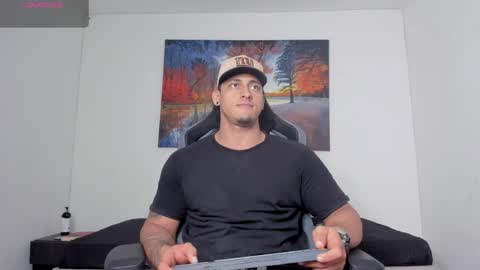 ryanwhite3 online show from April 8, 2026, 2:11 am