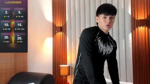 Ryo Kush online show from April 14, 2026, 3:23 am