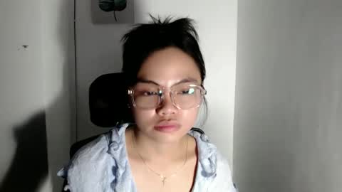 s1mpera online show from April 14, 2026, 12:33 pm