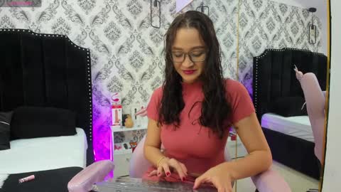 Saara Brown online show from February 2, 2025, 12:35 pm