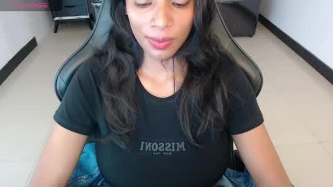 saara_ch1 online show from April 24, 2026, 7:49 pm