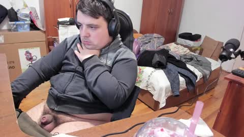 1141323  my Lord Mister Max   moms treasure online show from December 29, 2024, 5:53 am