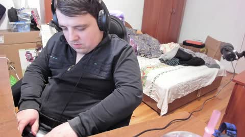 1141323  my Lord Mister Max   moms treasure online show from January 3, 2025, 1:48 am