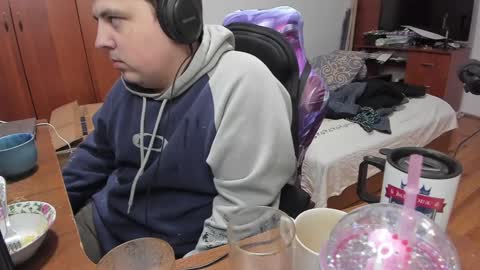 1141323  my Lord Mister Max   moms treasure online show from January 7, 2025, 12:13 am