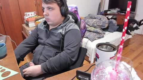 1141323  my Lord Mister Max   moms treasure online show from January 13, 2025, 7:00 am