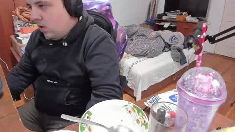 1141323  my Lord Mister Max   moms treasure online show from January 26, 2025, 9:29 am