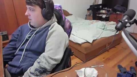 1141323  my Lord Mister Max   moms treasure online show from February 12, 2025, 9:01 pm